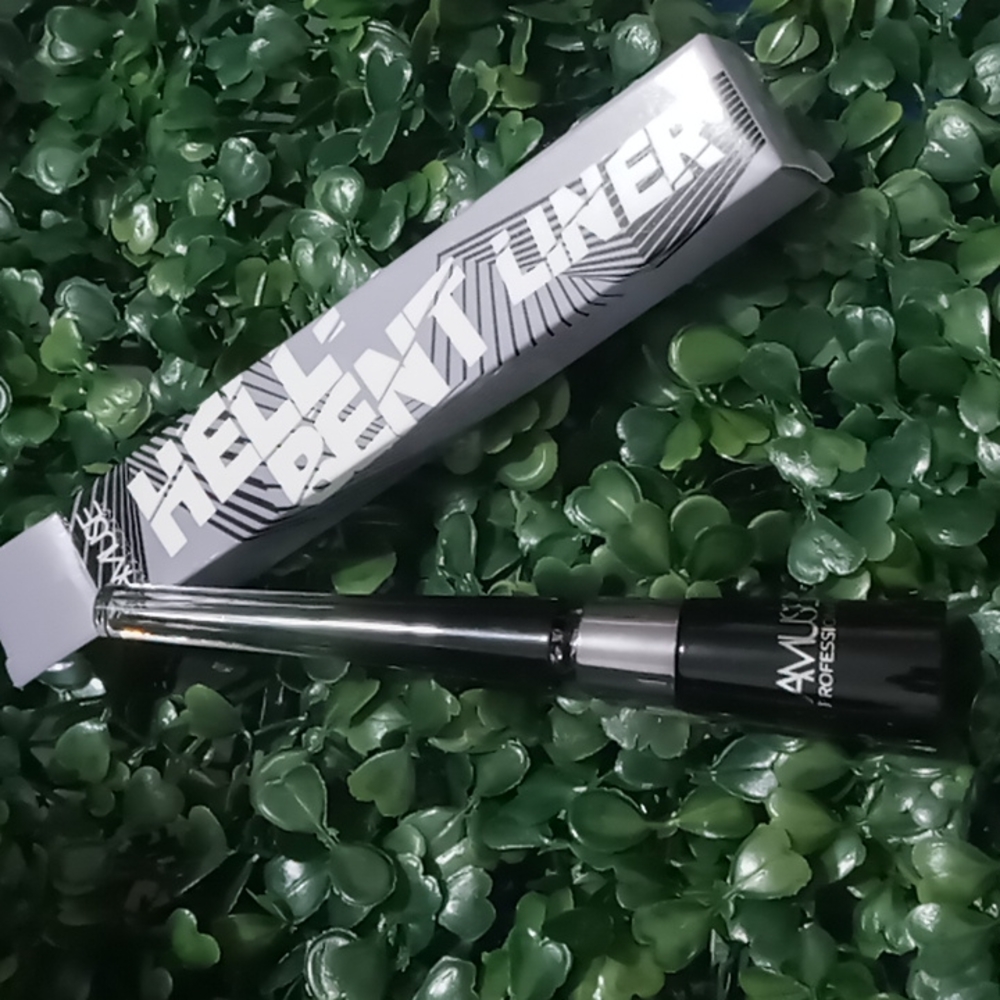 Hell-Bent Waterproof Black Liquid Eyeliner - Picture 7 of 7